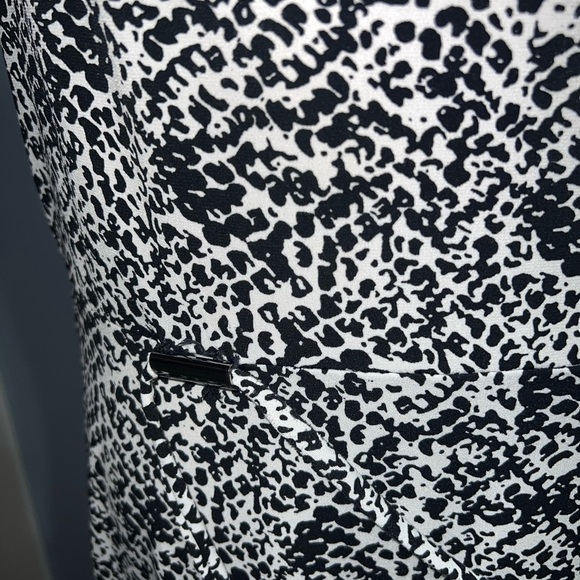 George- Black & White Abstract Animal Print Stretch Dress - Picture 4 of 5